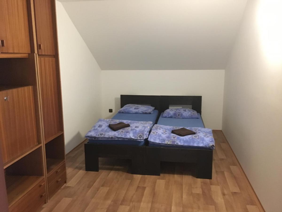Restaurace U Kostela Ξενοδοχείο Marianske Radcice Εξωτερικό φωτογραφία